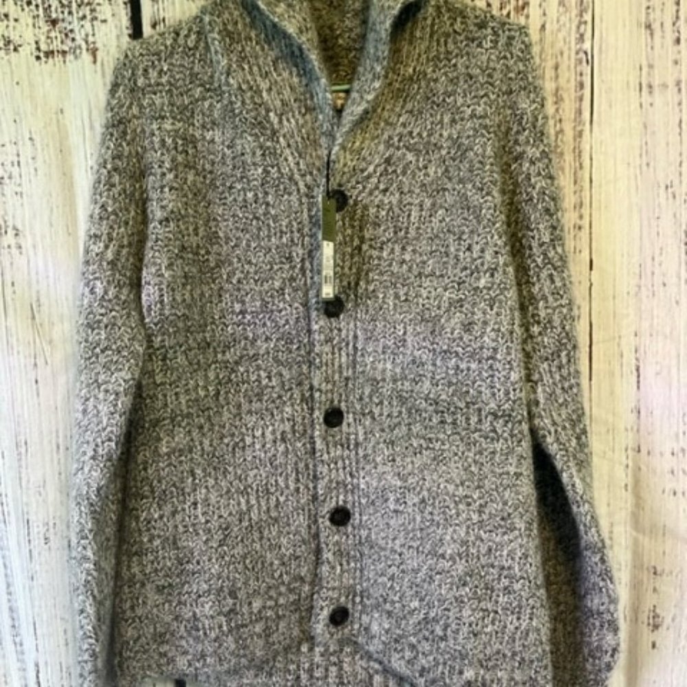 NWT Women's Knitted Sweater